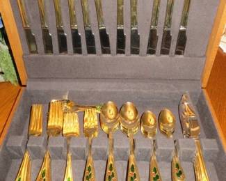 Cambridge Korea Stainless Gold "Holly Berry" Flatware Set