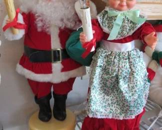 Vintage Animated Rennoc Mr. & Mrs. Santa Clause 