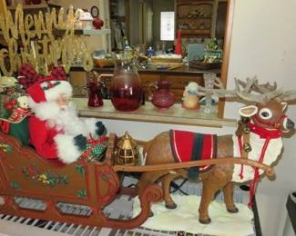 Animated Santa in Sleigh with Reindeer
