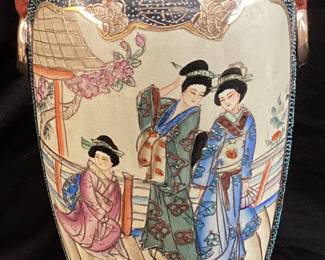 HAND PAINTED ROYAL SATSUMA DOUBLE SIDED GEISHA