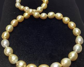 GOLDEN SOUTH SEA PEARL NECKLACE, 14KT YELLOW GOLD BEAD CLASP, 18’’ L, 65.4g TOTAL WEIGHT, AIGL APPRAISAL $7,540.00