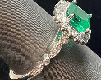 14KT WHITE GOLD EMERALD & DIAMOND RING, SIZE 5.75, 1.26cts EMERALD, 0.34cts DIAMONDS, 3.9g TOTAL WEIGHT, GGA APPRAISAL $14,930.00