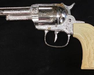 CAP PISTOL w CARVED LEATHER HOLSTER