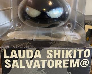 Lauda Shikito Salvatorem Figure