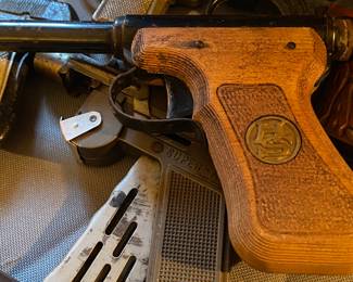 Hy-Score Model 814 Pellet Pistol (Non-Working)