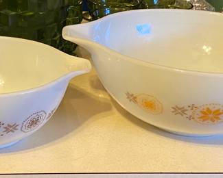 Vintage Pyrex Bowls