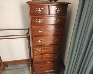Lingerie Chest of Drawers
