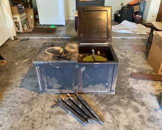 Very old record player