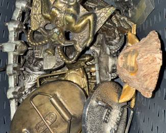 Belt buckles 
