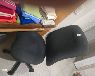 Armless office chair
