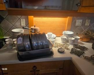 Stacking Aluminum pans