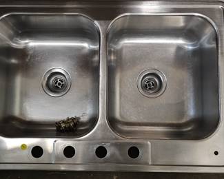 STAINLESS STEEL SINK
