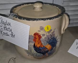 GARDEN PARTY ROOSTER POT WITH LID