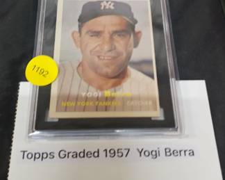 YOGI BERRA BASEBALL CARD