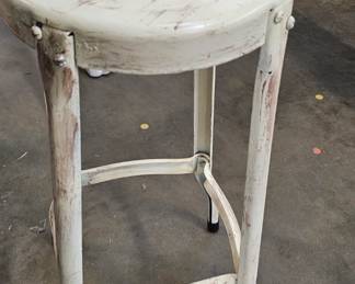 METAL STOOL