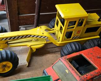 VINTAGE TONKA GRADER TOY