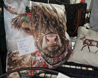 COW CHRISTMAS PILLOW