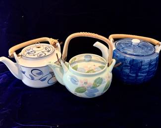 Ceramic tea pots