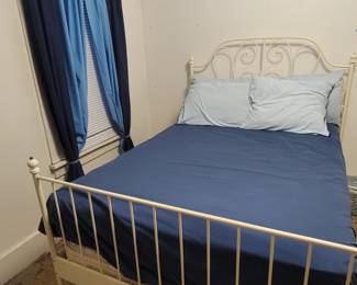 Bed frame and mattress 