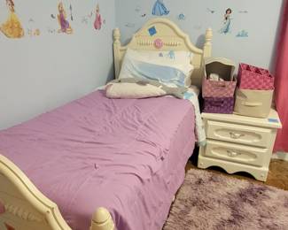 Bed and night stand set