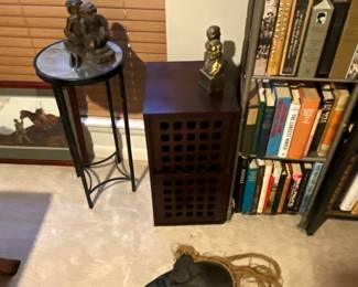 Living room - Collectibles- books