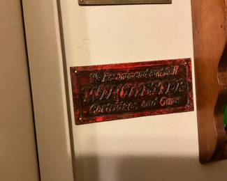 Man room in house - logos