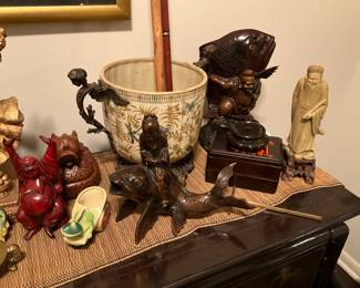 Entry foyer on chest 