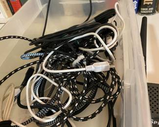 Miscellaneous wires & charging items
