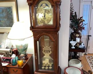 Solid Mahogany Heritage Heirlooms Western Germany Grandfather clock 