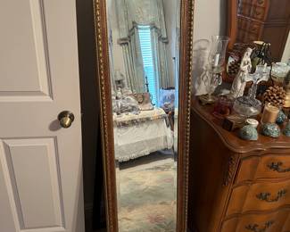 Basset Furniture Standing Mirror 