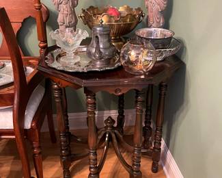 Solid wood entry table