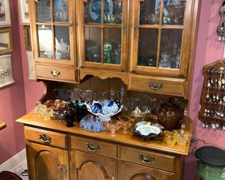Vintage Hutch/China cabinet