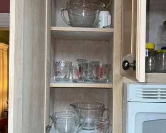 Measuring cups