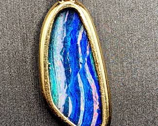 Opal & 14k gold pendant 