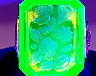 Uranium glass ring, vintage 