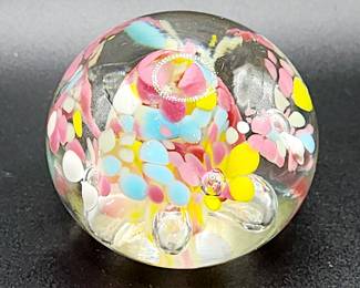 Vintage art glass paperweight 