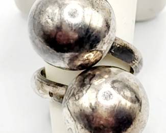 GOT BALLS?  This vintage Taxco ring does!!!