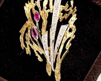 Vintage 1950 gold ruby & diamond brooch