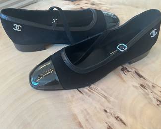 AUTHENTIC CHANEL NEW CONDITION SHOES