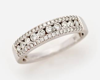 110. 14k White Gold Designer Diamond Ring Band, Sz. 7