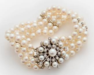 179. 4 Strand Cultured Pearl Bracelet w/ 14k Diamond + Pearl Clasp
