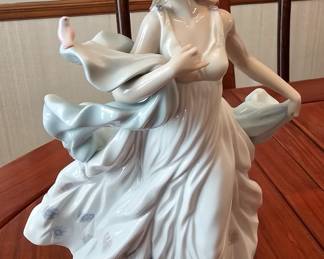 Lladro Porcelain Figurine Summer Serenade by Regino Torrijos 6193