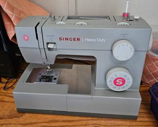 Singer Heavy Duty Sewing Machine