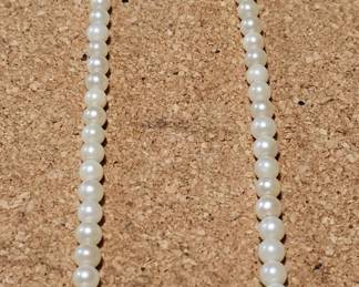 Real Pearl Necklace with 14kt gold Clasp