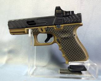 Austria Glock 19 Gen 3 9x19 Pistol SN# BUPF679, Burris Fastfire 2 Sight, Extended Mag