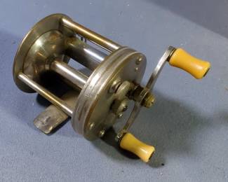 South Bend Bait Company Fishing Reels, Qty 2, Includes Oreno No. 1000 And No. 550B 
