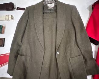 Neiman Marcus Vintage Women’s Suite