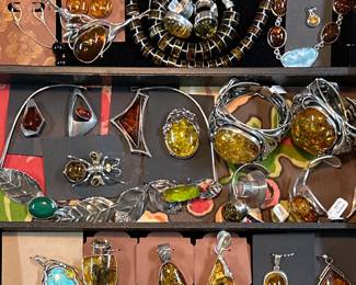 4 50OffSterlingAmber001c