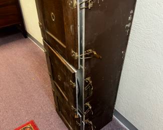 Vintage chuck wagon food warmer