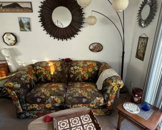 Mid century / vintage furniture, lighting and decor 
